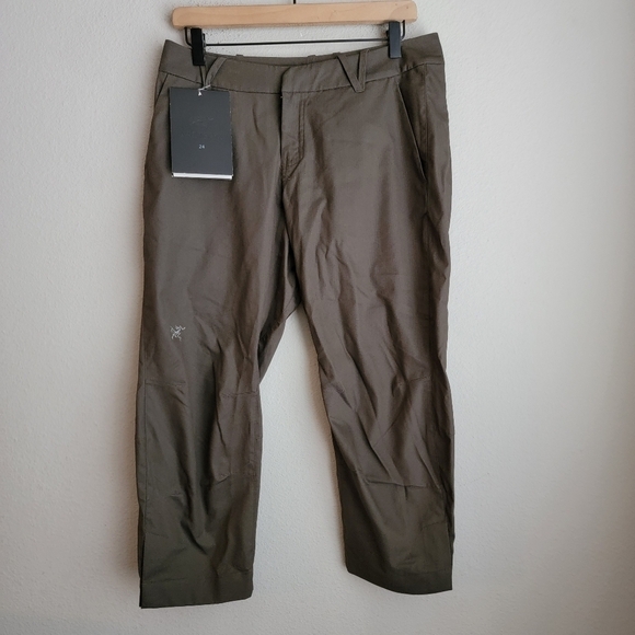 Arc'teryx A2B Chino Crop Pants in Cast Iron size 6 NWT - Picture 1 of 7